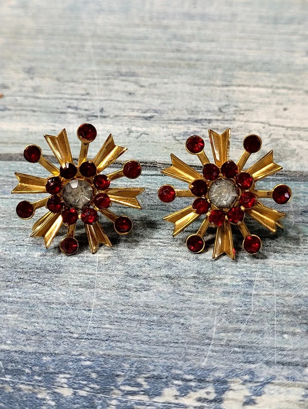 Gold Starburst Brooch and Earring Set with Red Rhinestones
